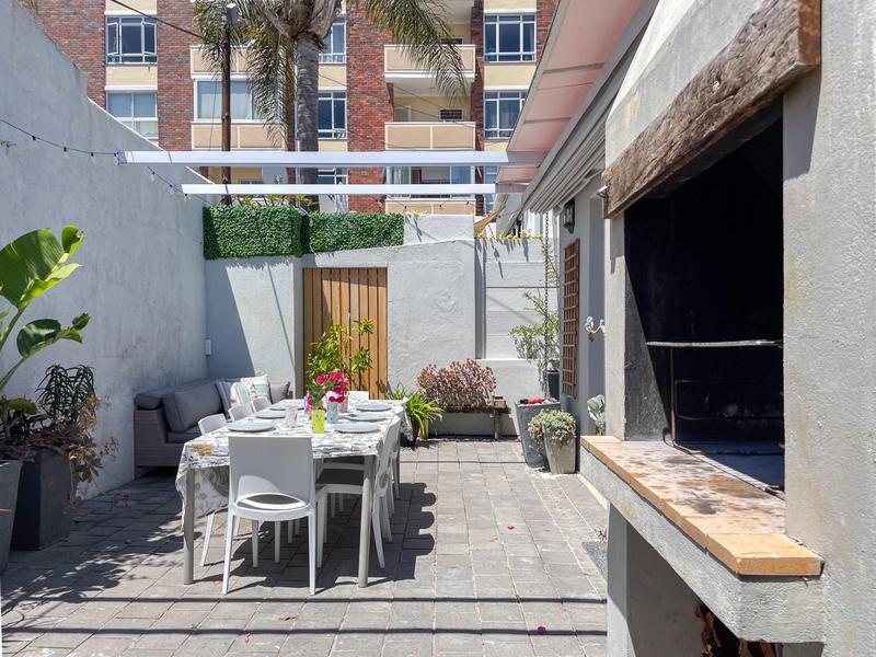 4 Bedroom Property for Sale in Sea Point Western Cape